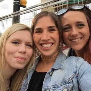 Meet your Posher, Cynthia